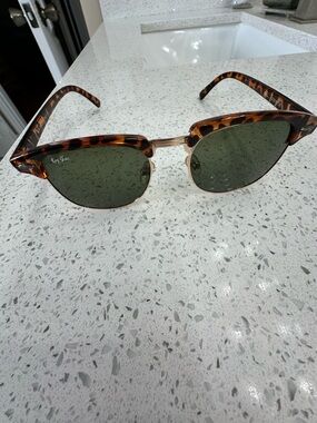 Ray-Ban Tortoiseshell Frame Green Lens Sunglasses